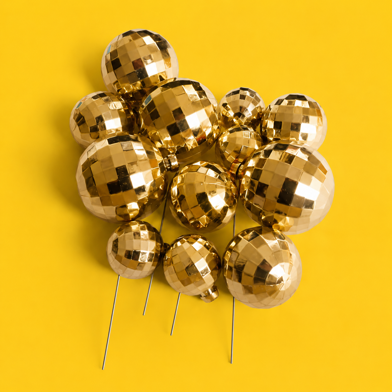 CAKE DECORATION OR FAUX BALL GOLDEN (PACKET OF 20 PCS) (Barcode 8528)