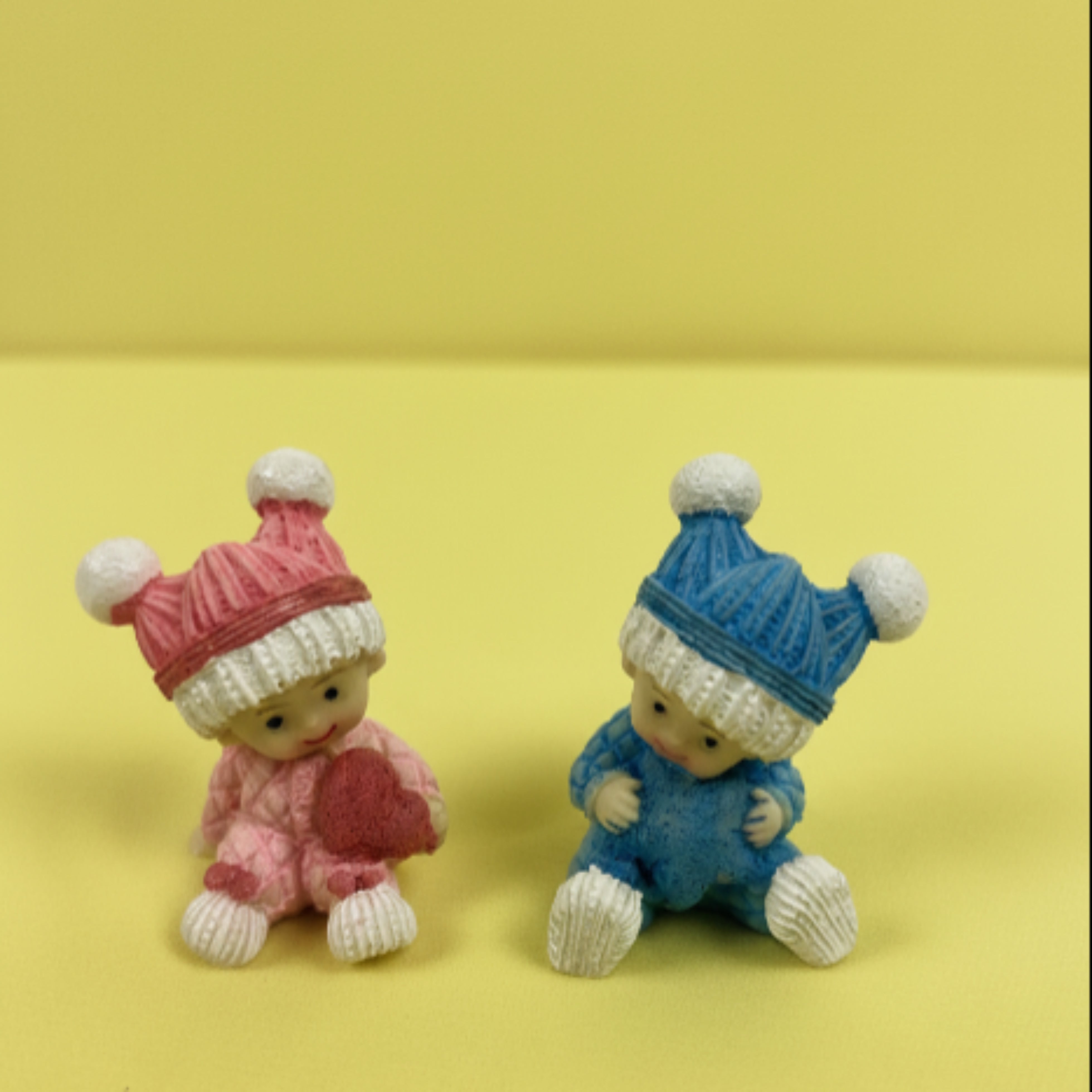 CAKE TOY STATUE  CUTE NEW BORN BOY OR GIRL 1 PC (GIRL OR  BOY ONLY 1)