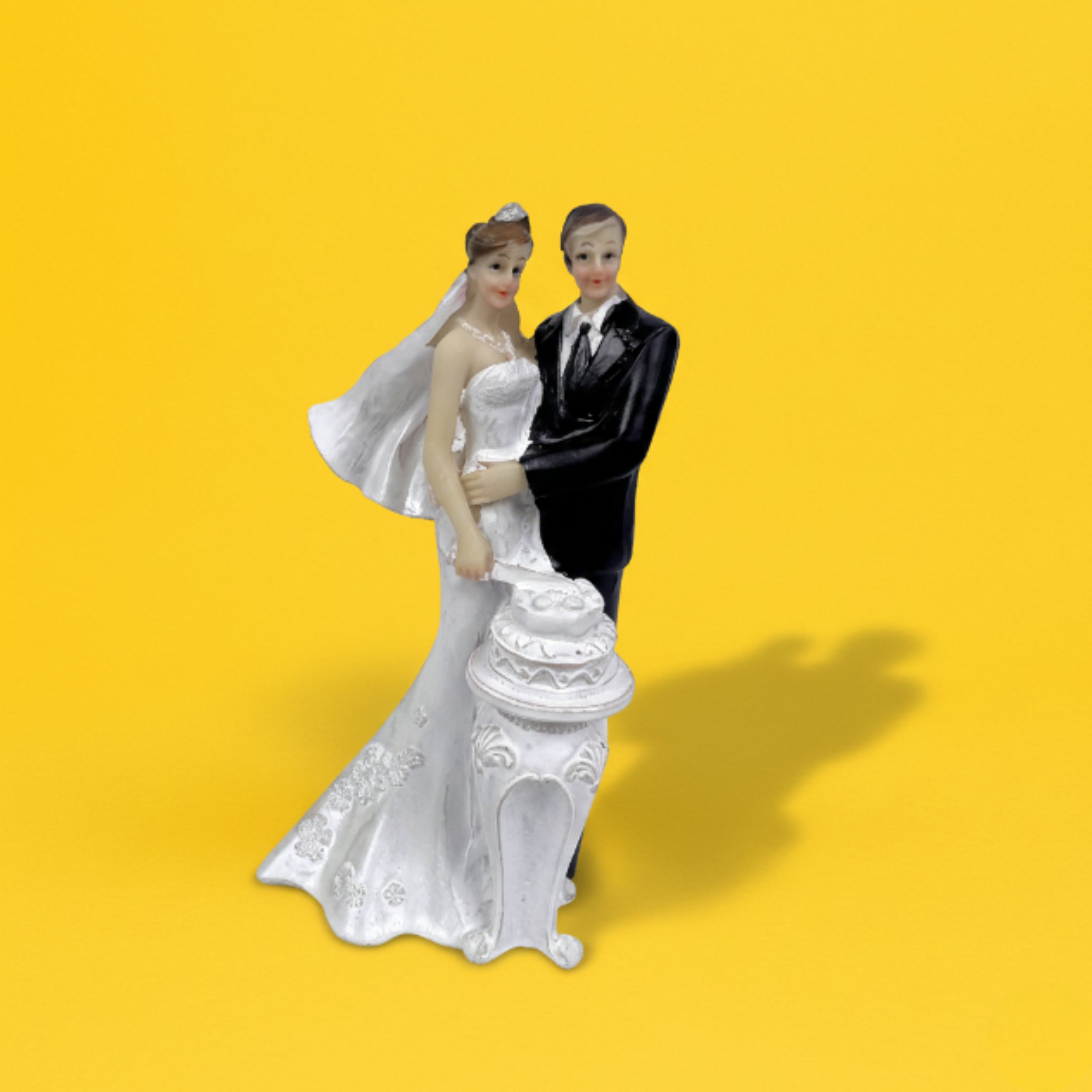 CAKE TOY STATUE NEWLY MARRIED COUPLE WEDDING PHOTOSHOOT 1 PC 13231